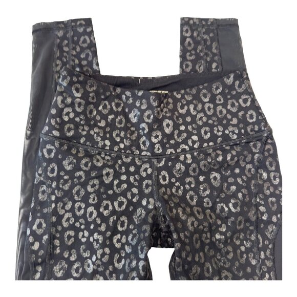 Victoria Sport Women SZ XS Black Leopard Print Leggings-Mesh Sides-Gym Yoga Comf - Picture 11 of 12